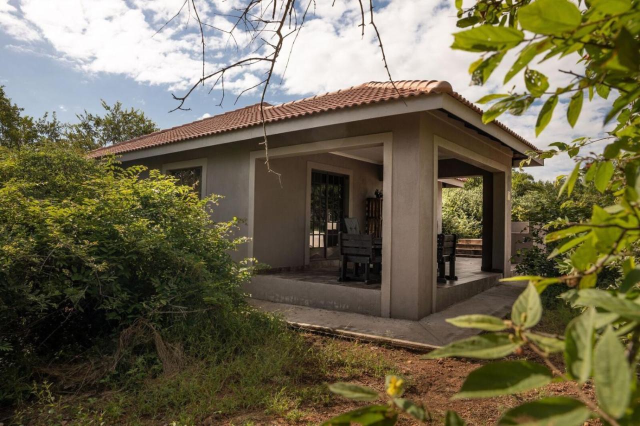 Impala Lily Villa Marloth Park Exterior photo
